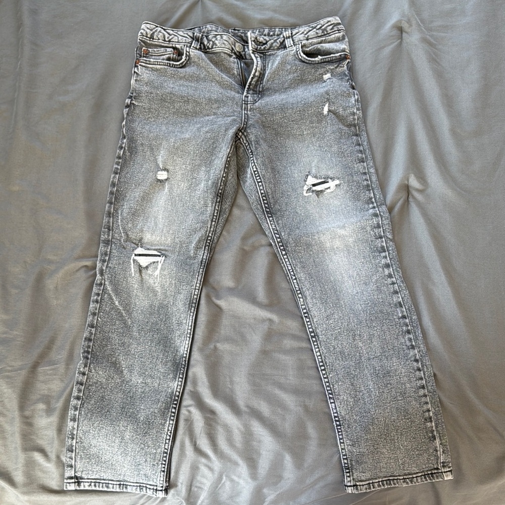Zara Gray Distressed Straight-Leg Jeans